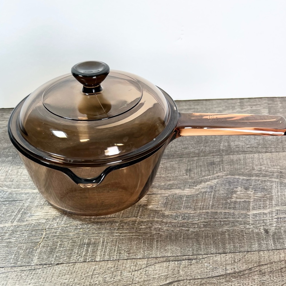 Vintage Amber Vision Corningware Sauce Pan with pour spout & lid 1 liter